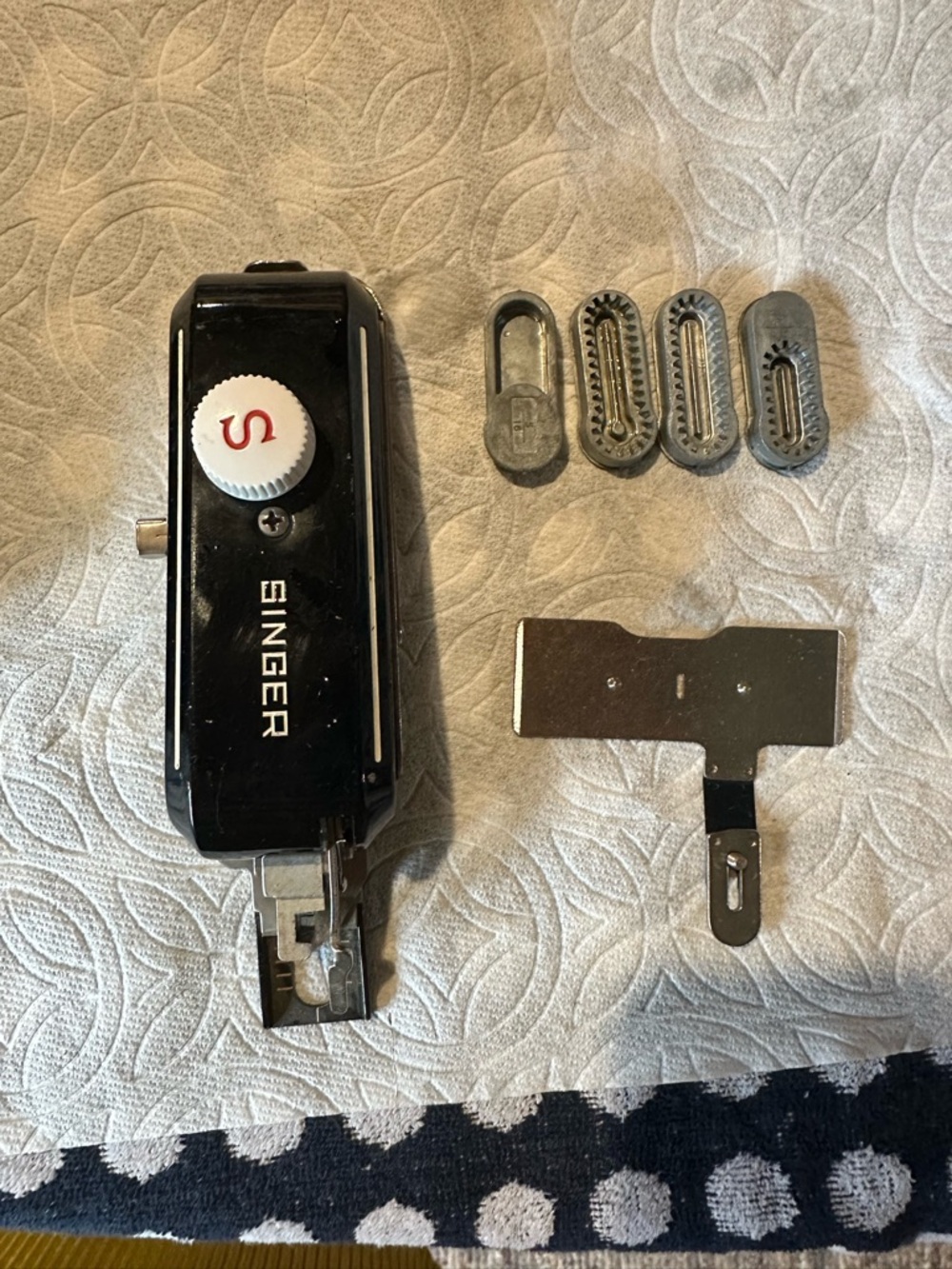 Singer Black buttonhole attachment